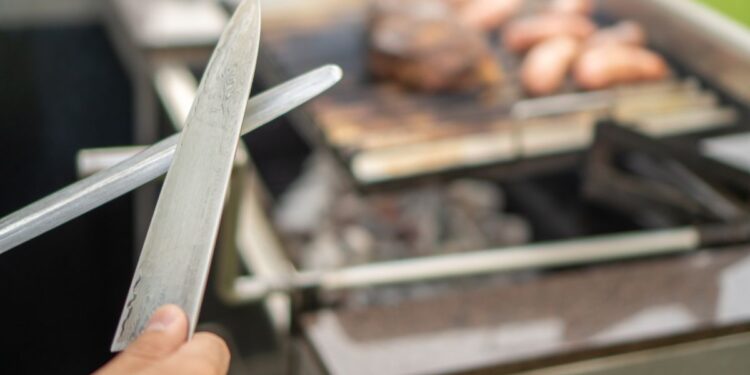 Faca para Churrasco: Guia de Como Escolher, Usar e Afiar